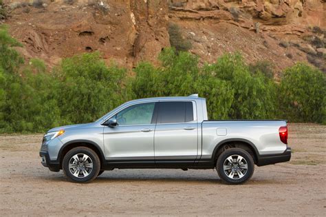 2017 Honda Ridgeline photo