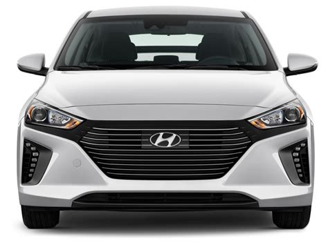 2017 Hyundai Ioniq hybrid photo