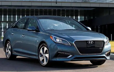 2017 Hyundai Sonata plug-in hybrid photo