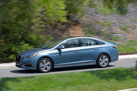 2017 Hyundai Sonata plug-in hybrid photo