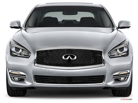 2017 Infiniti Q70 photo