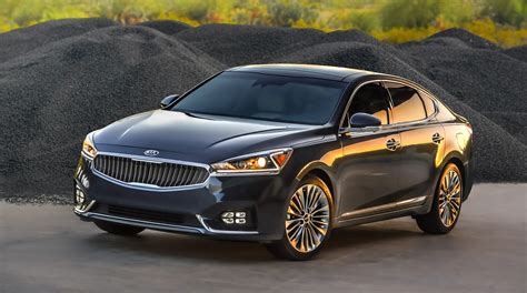 2017 Kia Cadenza photo