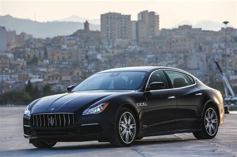 2017 Maserati Quattroporte photo