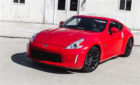 2017 Nissan 370z photo