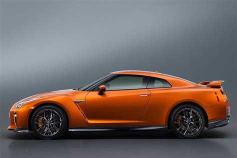 2017 Nissan Gt-r photo