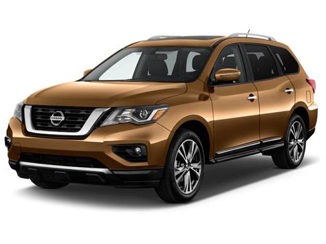 2017 Nissan Pathfinder photo