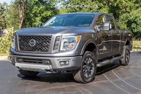 2017 Nissan Titan