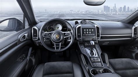 2017 Porsche Cayenne s e-hybrid engine