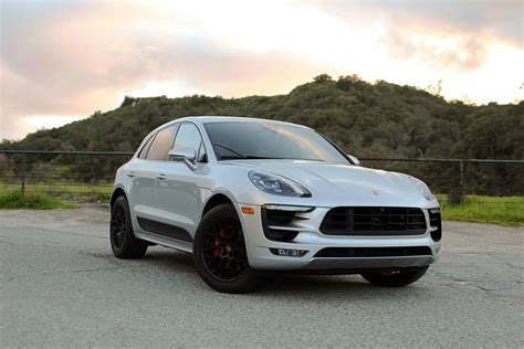 2017 Porsche Macan gts photo