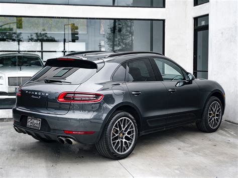 2017 Porsche Macan s photo