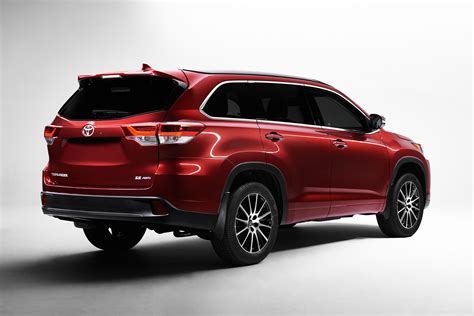 2017 Toyota Highlander hybrid photo