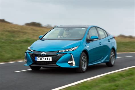 2017 Toyota Prius plug-in hybrid engine