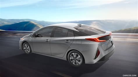 2017 Toyota Prius prime photo