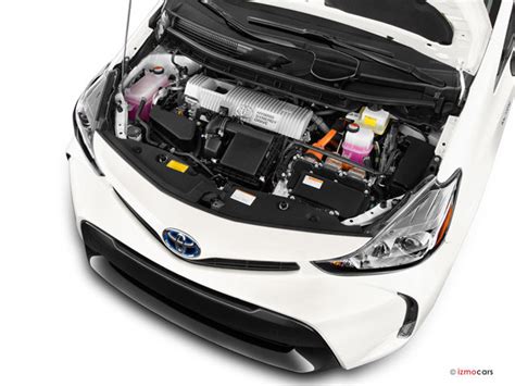 2017 Toyota Prius v engine