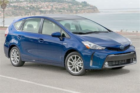 2017 Toyota Prius v