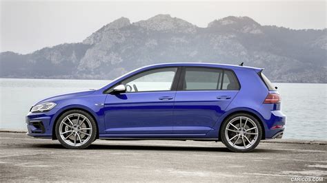 2017 Volkswagen Golf r photo