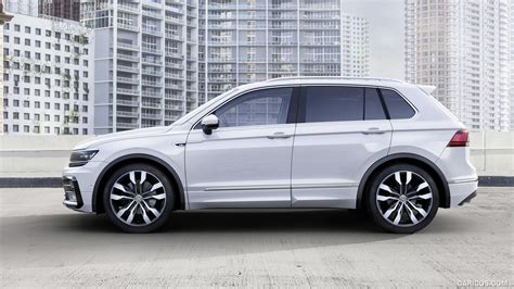 2017 Volkswagen Tiguan photo