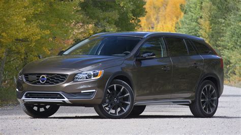 2017 Volvo V60cc photo