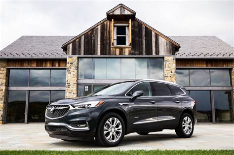 2018 Buick Enclave photo