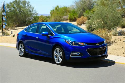 2018 Chevrolet Cruze photo