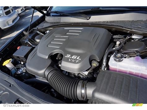 2018 Chrysler 300 engine