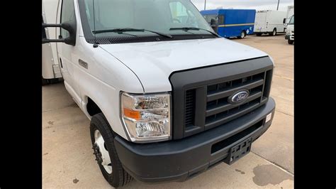 2018 Ford E-350 photo