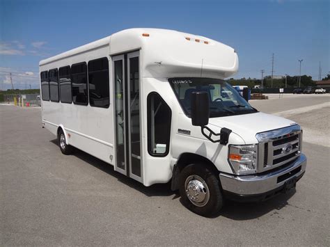 2018 Ford E450 photo