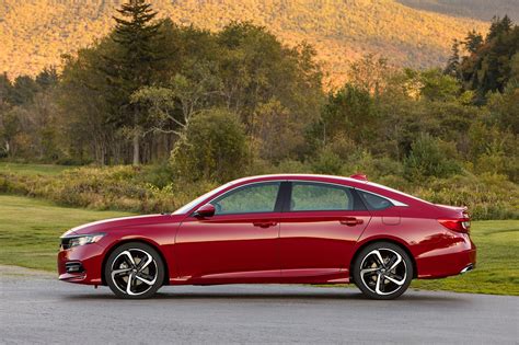 2018 Honda Accord photo
