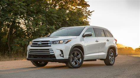 2018 Toyota Highlander hybrid photo