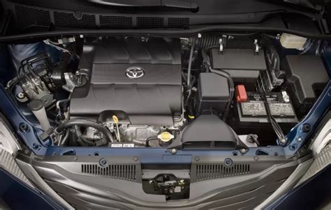 2018 Toyota Sienna engine