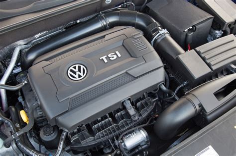 2018 Volkswagen Passat engine