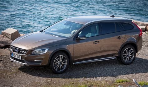 2018 Volvo V60cc photo