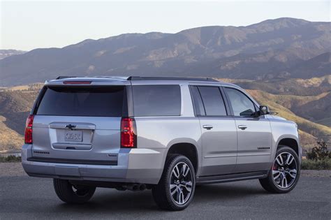 2019 Chevrolet Suburban photo