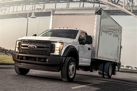 2019 Ford F-550 engine