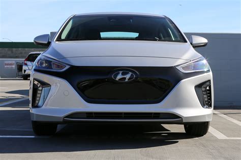 2019 Hyundai Ioniq electric photo