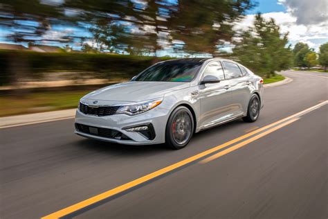 2019 Kia Optima photo