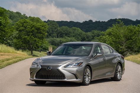 2019 Lexus Es350 photo