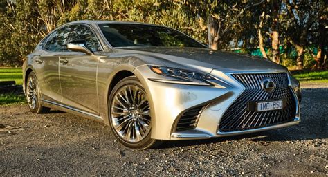 2019 Lexus Ls photo