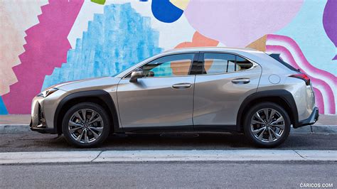 2019 Lexus Ux200 photo