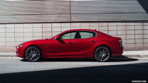 2019 Maserati Ghibli photo