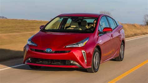 2019 Toyota Prius photo