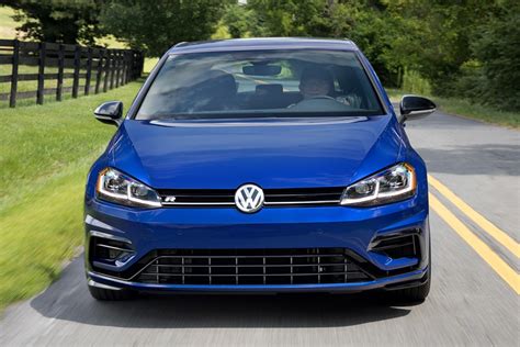 2019 Volkswagen Golf r photo