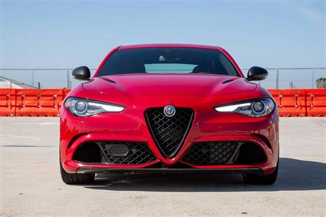 2020 Alfa romeo Giulia photo