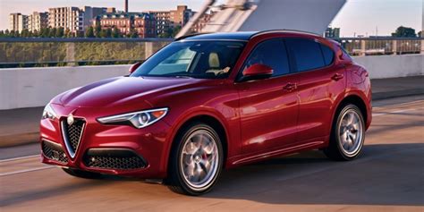 2020 Alfa romeo Stelvio photo