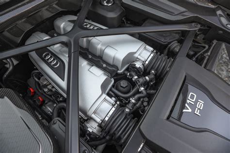 2020 Audi R8 engine