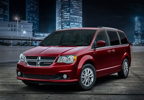 2020 Dodge Caravan photo