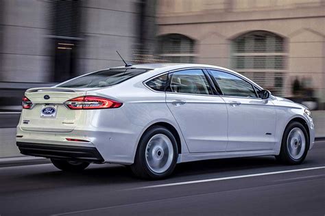 2020 Ford Fusion photo