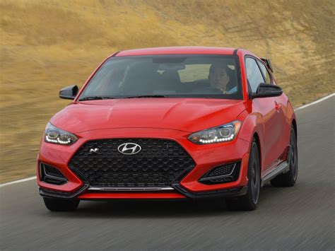 2020 Hyundai Veloster photo