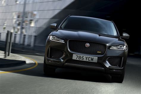 2020 Jaguar F-pace photo