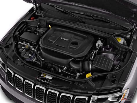 2020 Jeep Cherokee engine